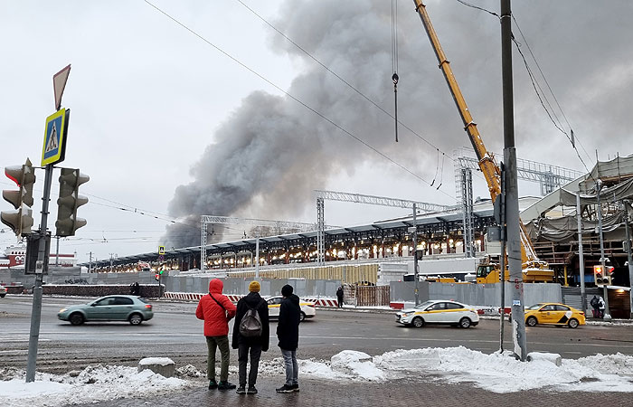 Площадь пожара на складе на Комсомольской площади составила 2000 кв. м