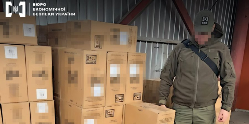 БЕБ викрило у Дніпрі підпільну схему продажу фальсифікованих цигарок