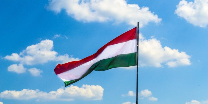 Поступок щодо OTP Bank не&nbsp;вистачило. Угорщина запропонувала ЄС виплатити Україні тільки половину обіцяної допомоги