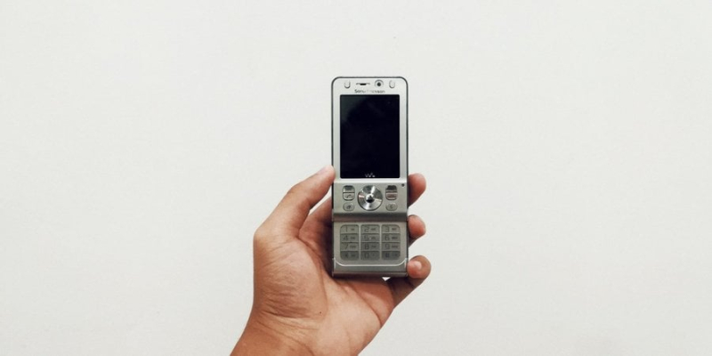 Ретро, ​​але знадобиться. Чотири функції старих смартфонів, яких не&nbsp;вистачає новим гаджетам