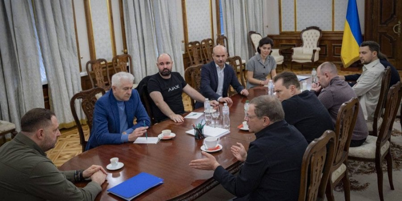 Гроші тижня. Бізнес перезакохався в&nbsp;Зеленського, яхта Медведчука бовтається в&nbsp;морі, Кабмін із серпня думав, як&nbsp;бити контрабандистів