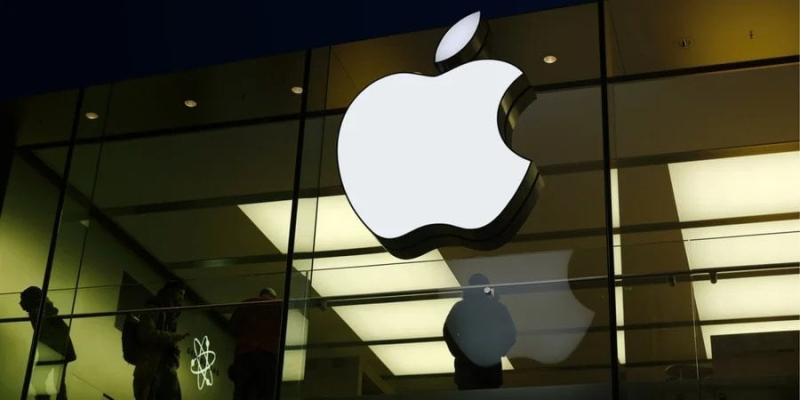 &laquo;Повний фарс&raquo;. Apple розкритикували за&nbsp;нові умови для розробників застосунків