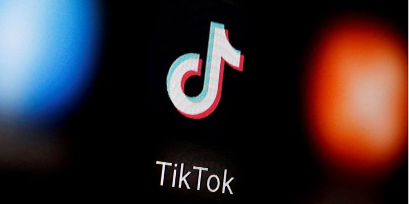 Застрягти на години. TikTok тестує функцію автопрокрутки, що перемикатиме відео замість користувача