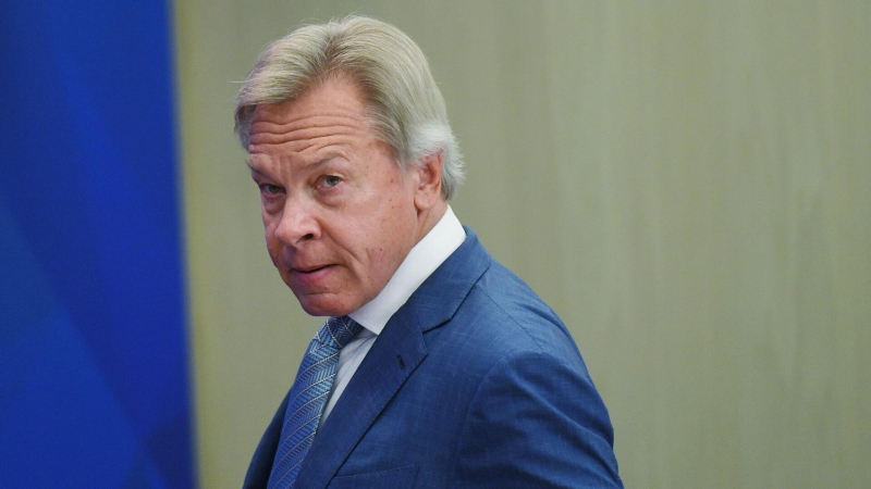 Пушков прокомментировал идею Франции отправить войска в Гренландию